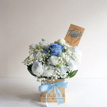 Wise Blooms (Teacher's Day Box Arrangement)